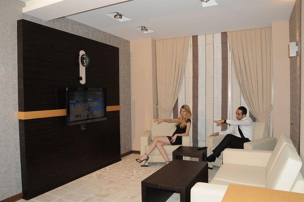 Iron Hotel Hokmeli Dış mekan fotoğraf