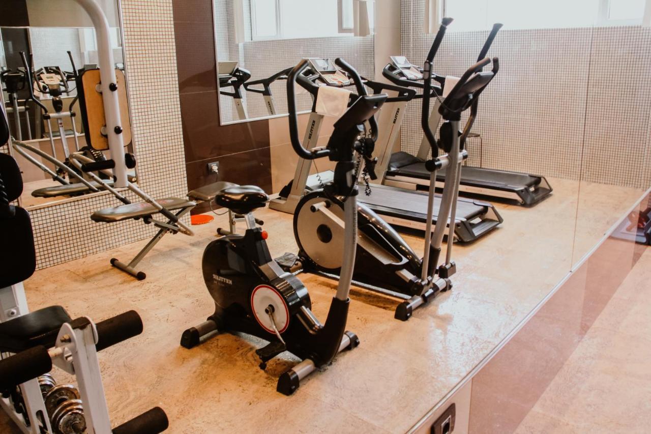 Iron Hotel Hokmeli Dış mekan fotoğraf