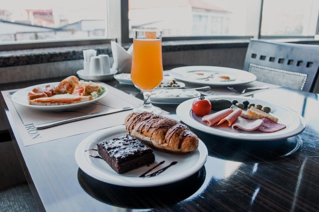 Iron Hotel Hokmeli Dış mekan fotoğraf