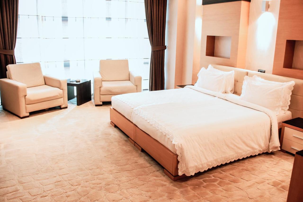 Iron Hotel Hokmeli Dış mekan fotoğraf