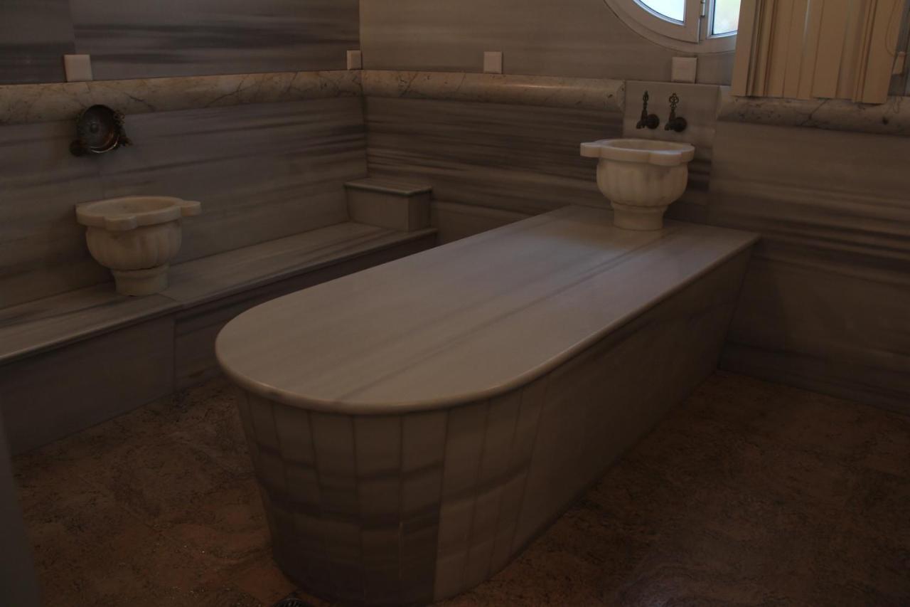 Iron Hotel Hokmeli Dış mekan fotoğraf