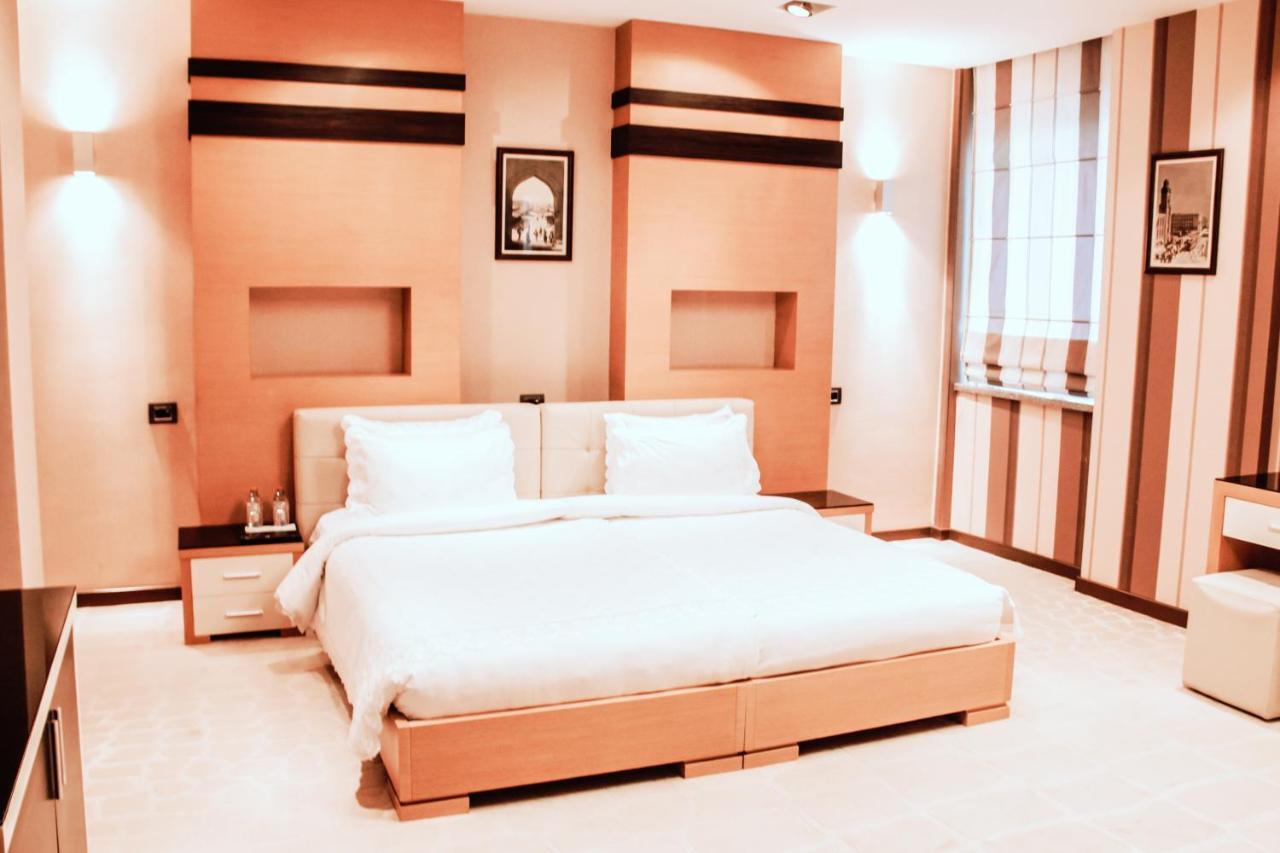 Iron Hotel Hokmeli Dış mekan fotoğraf
