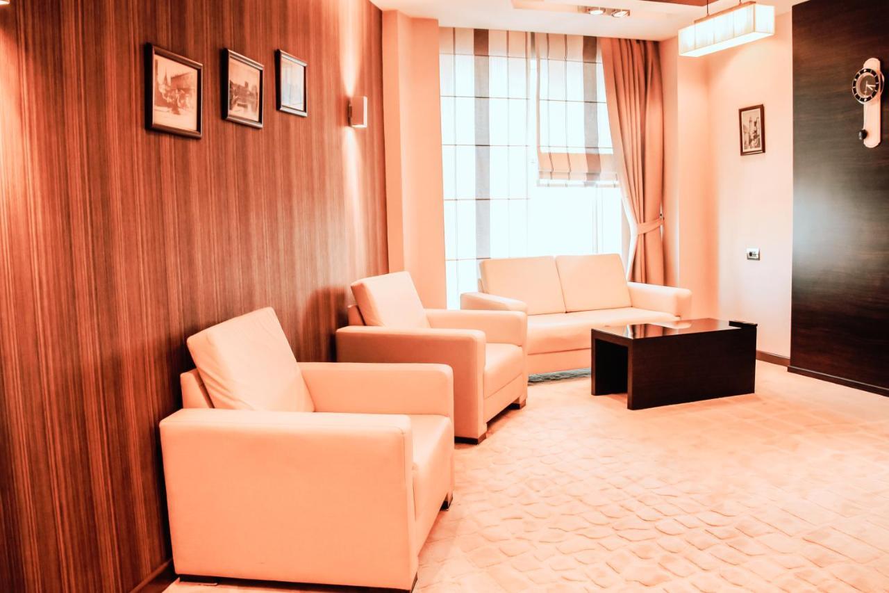 Iron Hotel Hokmeli Dış mekan fotoğraf